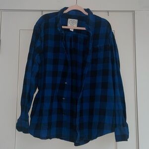 Men’s (or oversized women’s!) flannel